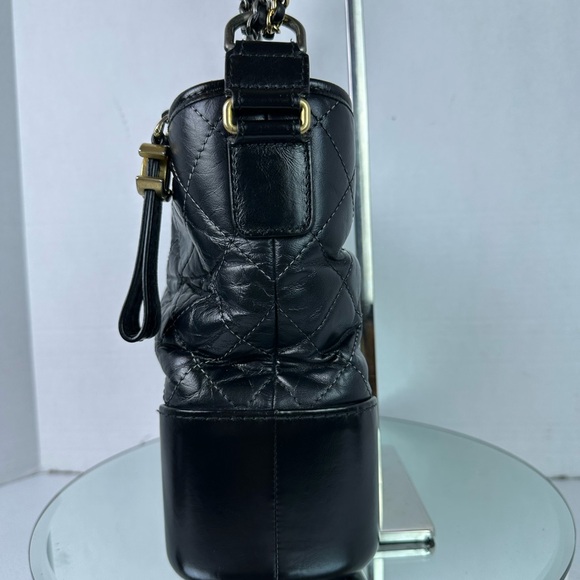 CHANEL GABRIELLE LEATHER SHOULDER BAG - Picture 5 of 12